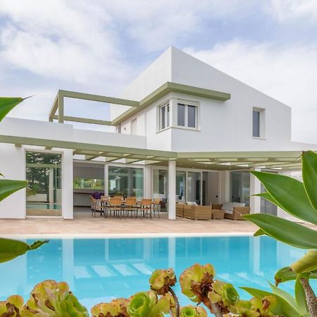 Villa Santandria Grupo Seranova Luxury Hotel シウタデリャ エクステリア 写真